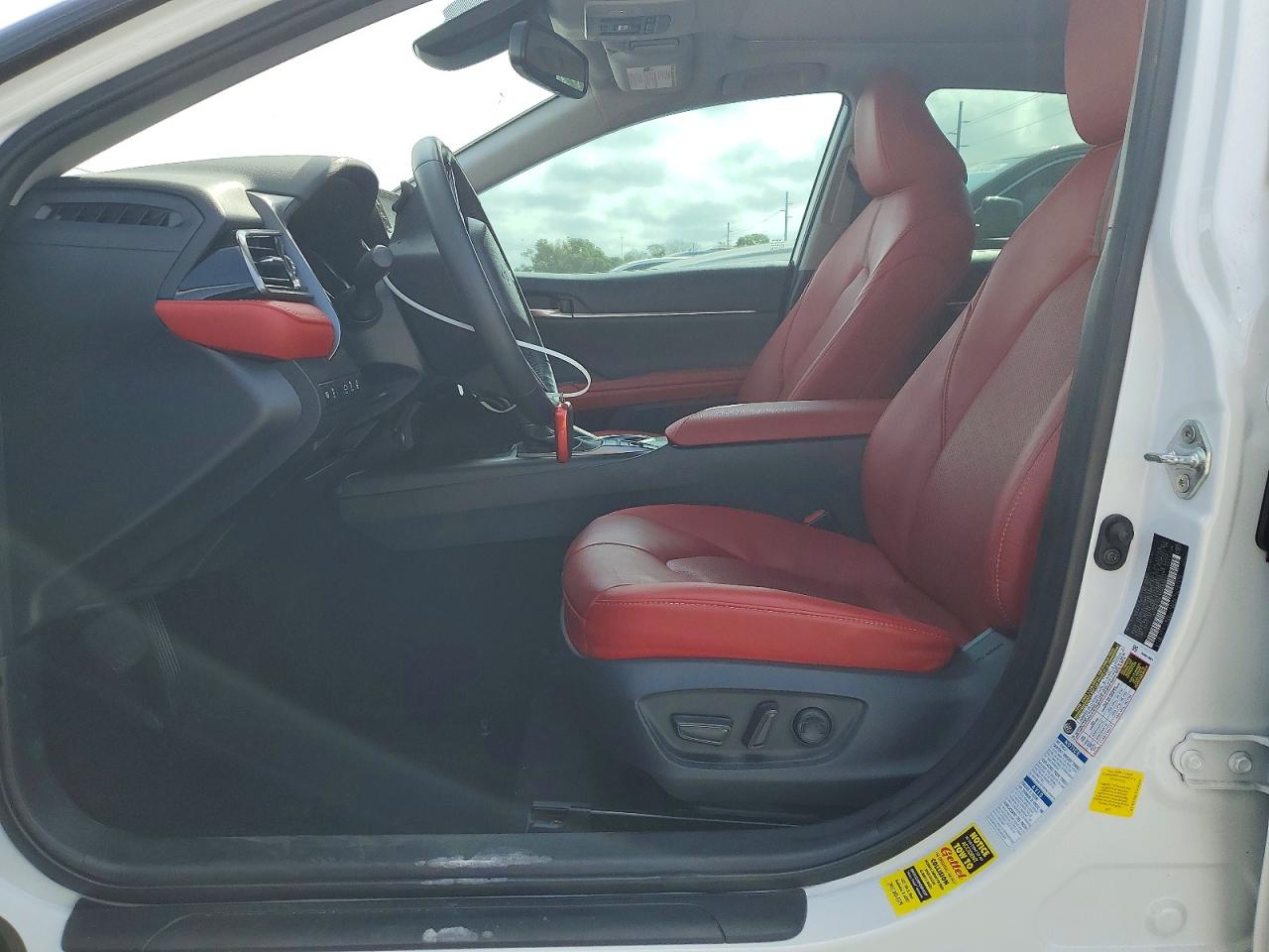 2023 TOYOTA CAMRY XSE photo 13
