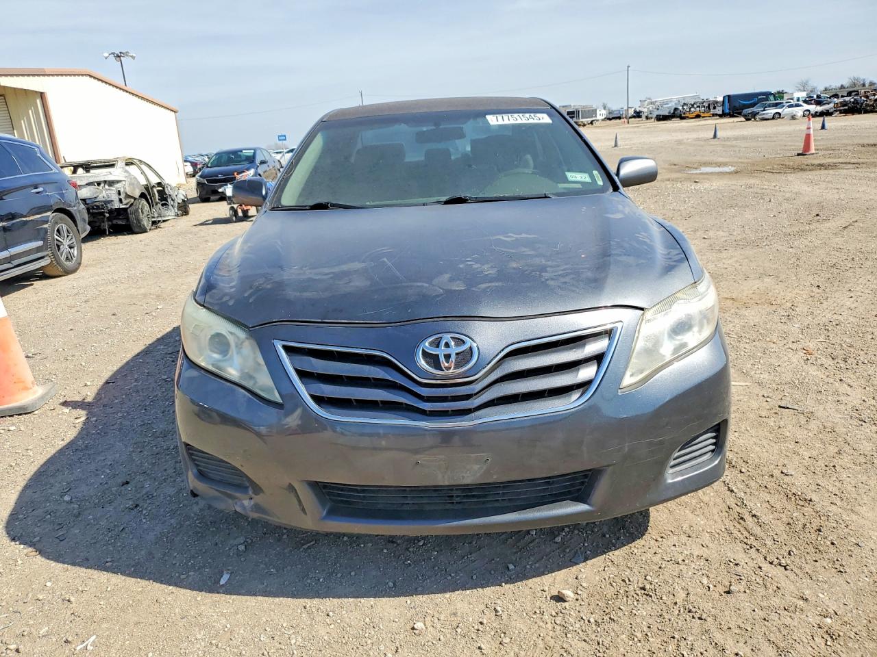 2010 TOYOTA CAMRY photo 9