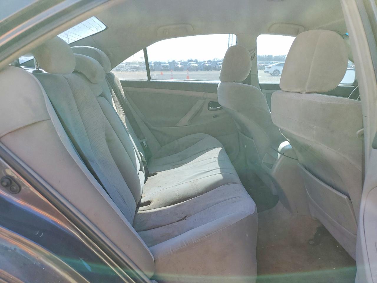 2010 TOYOTA CAMRY photo 19
