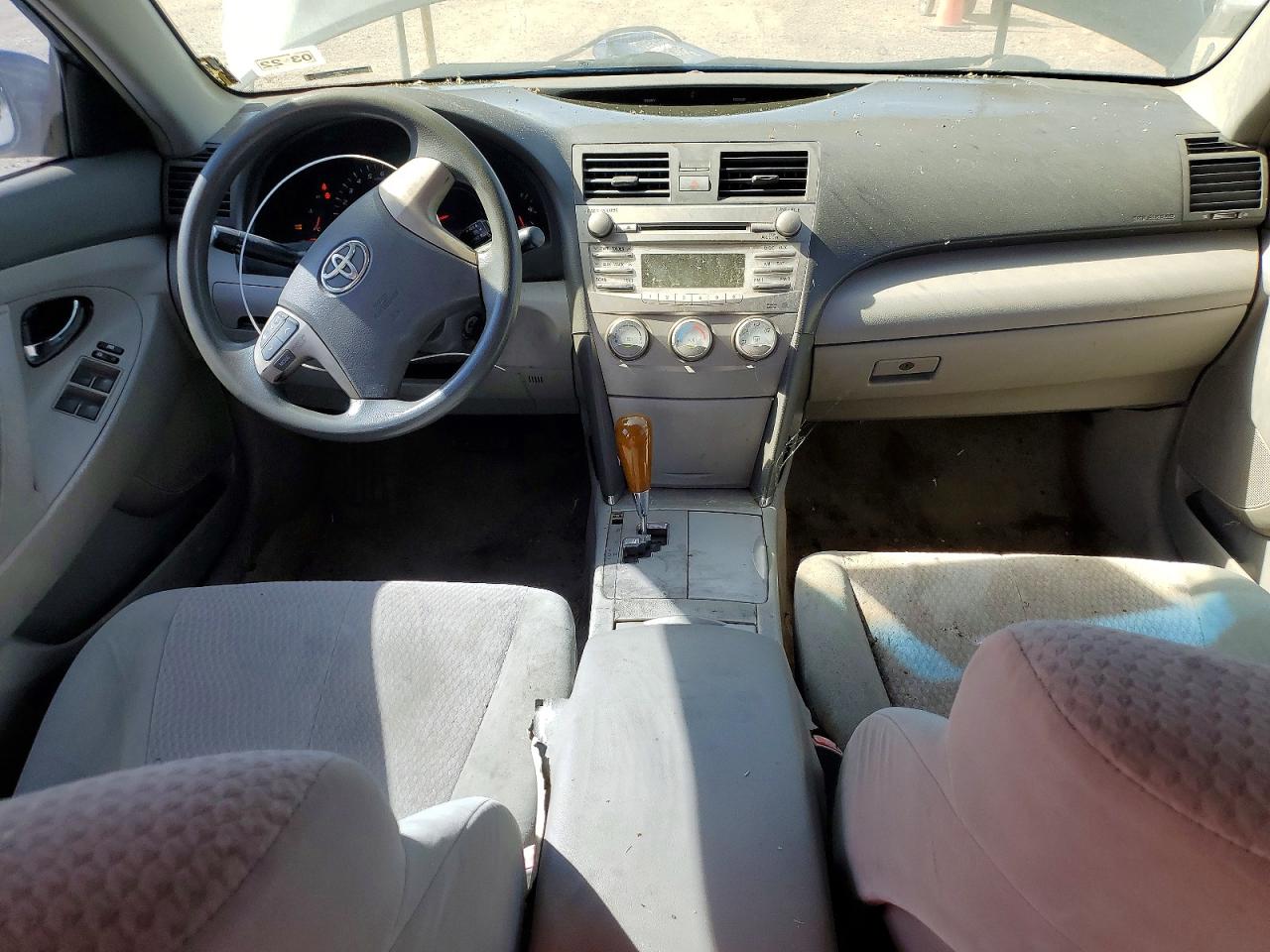 2010 TOYOTA CAMRY photo 15