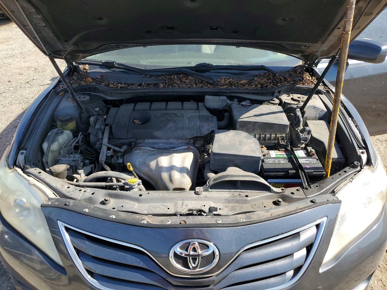 2010 TOYOTA CAMRY photo 21