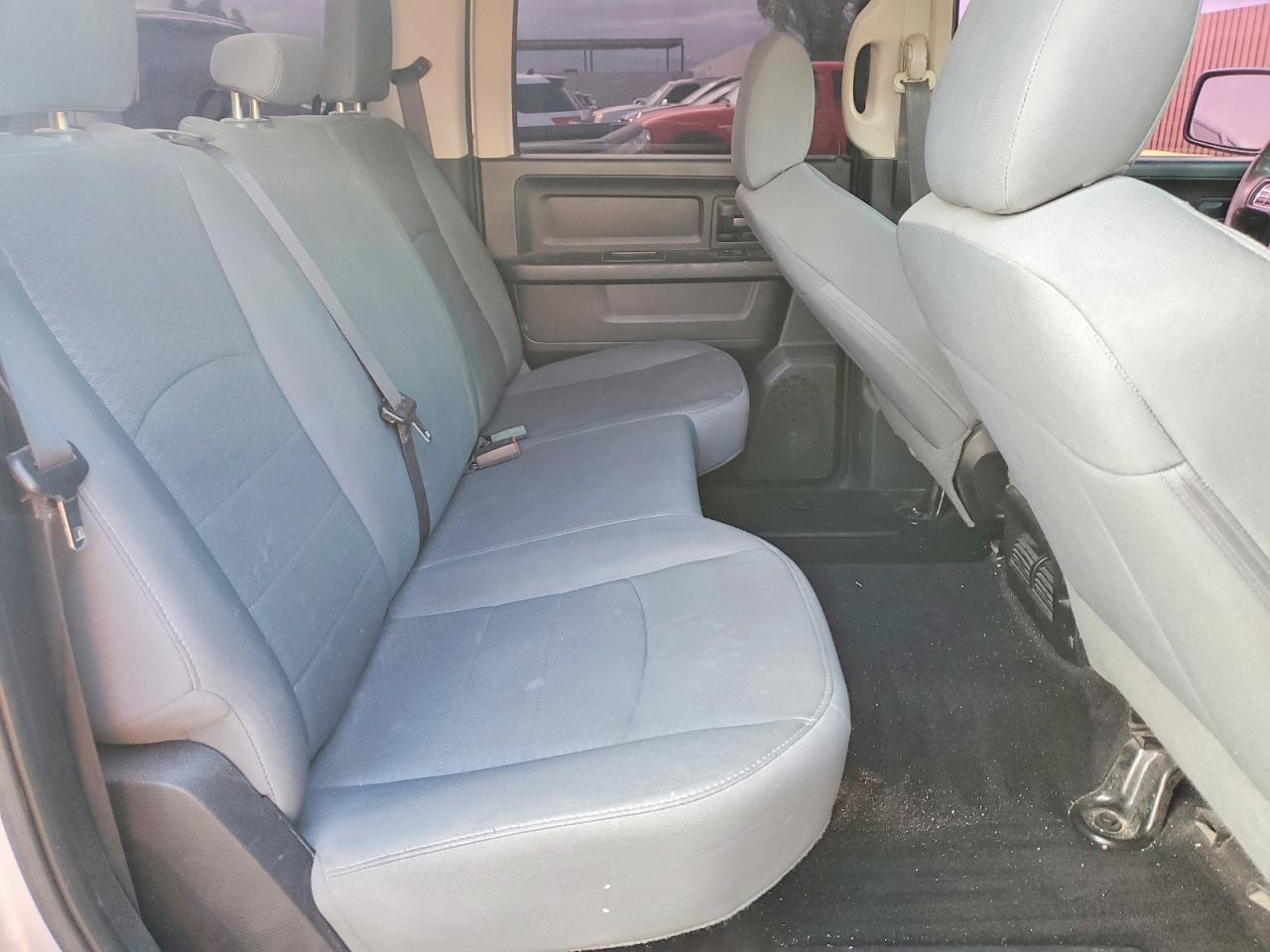 2015 RAM 1500 ST photo 10