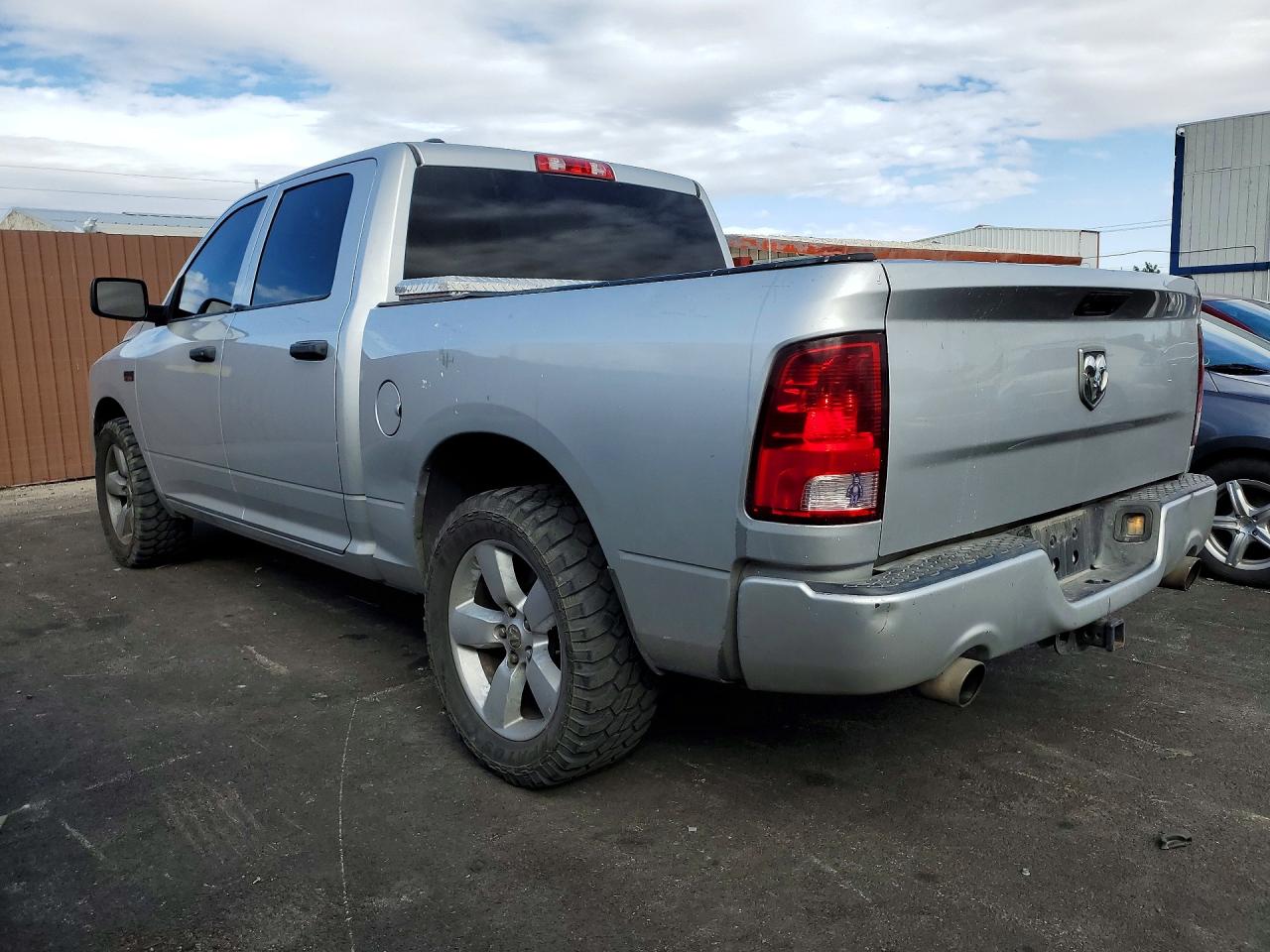 2015 RAM 1500 ST photo 2
