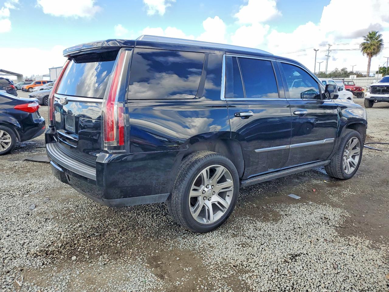 2016 CADILLAC ESCALADE PREMIUM photo 3