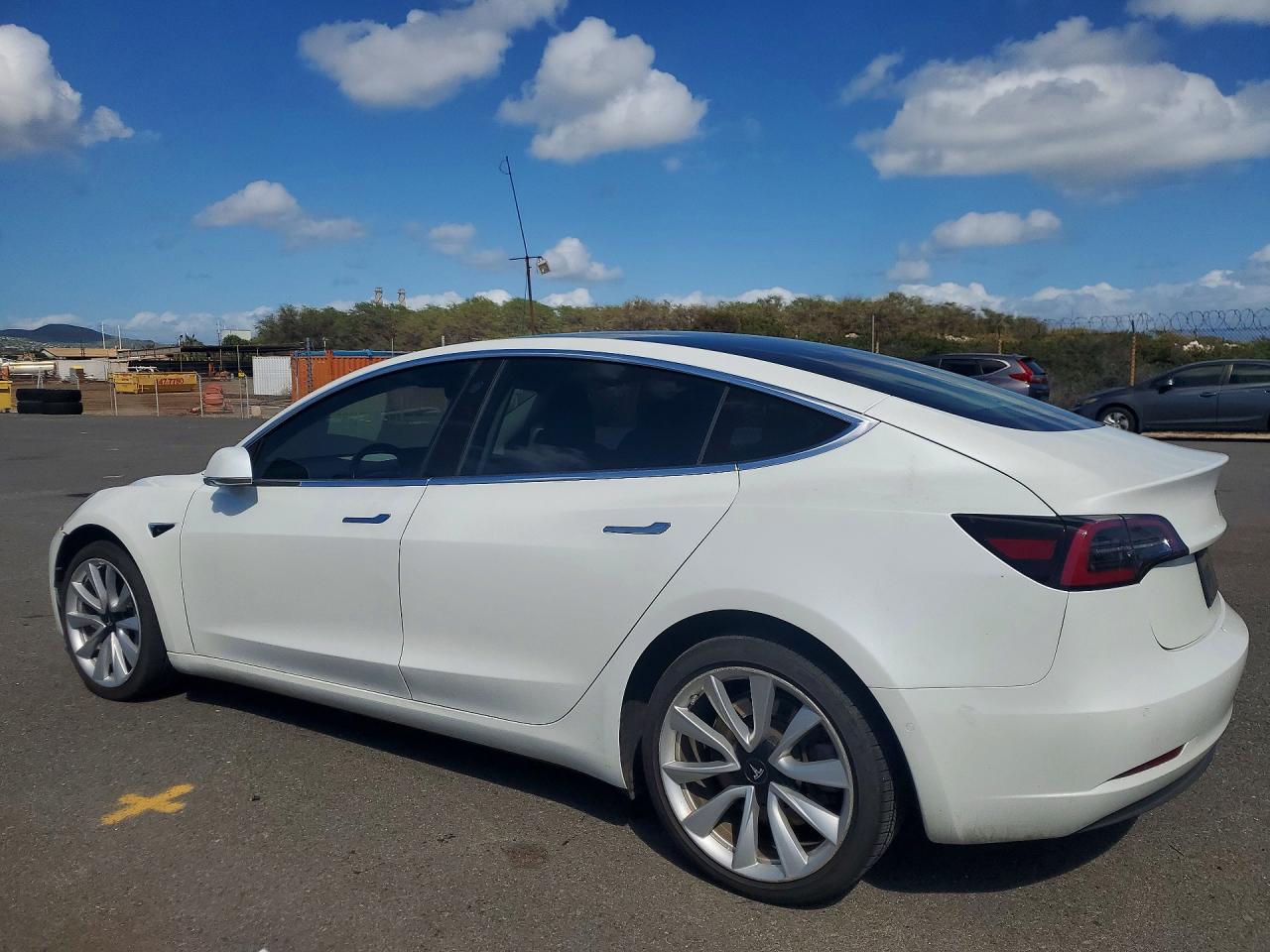 2019 TESLA MODEL 3 photo 2