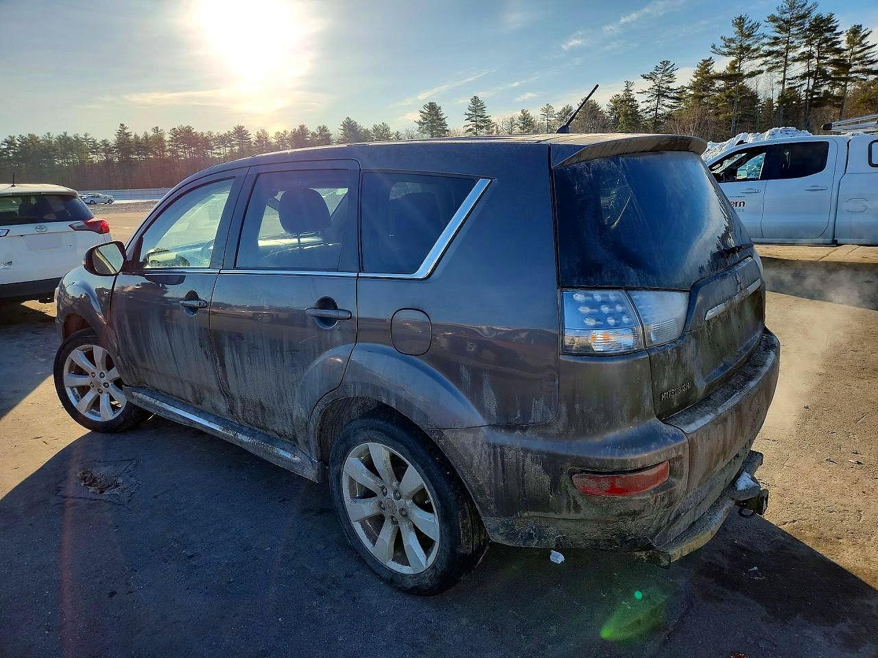 2011 MITSUBISHI OUTLANDER GT photo 2