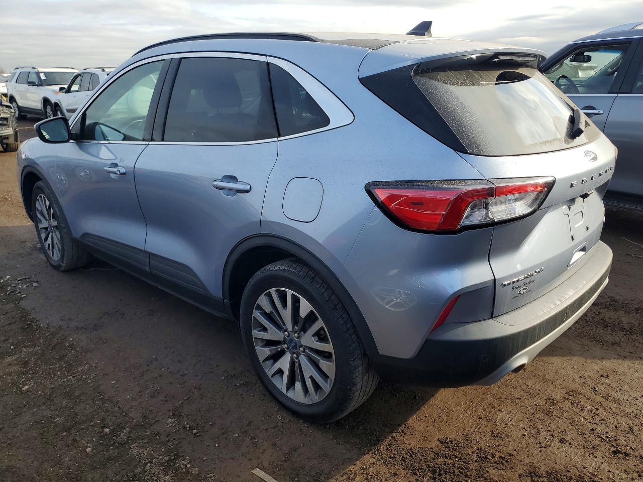 2022 FORD ESCAPE TITANIUM photo 2