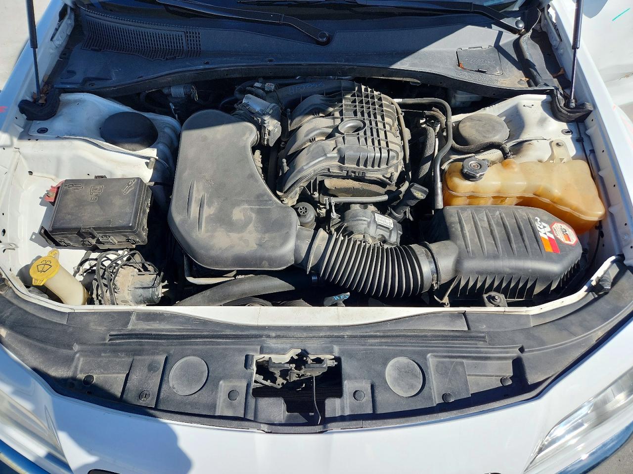 2014 CHRYSLER 300 photo 31