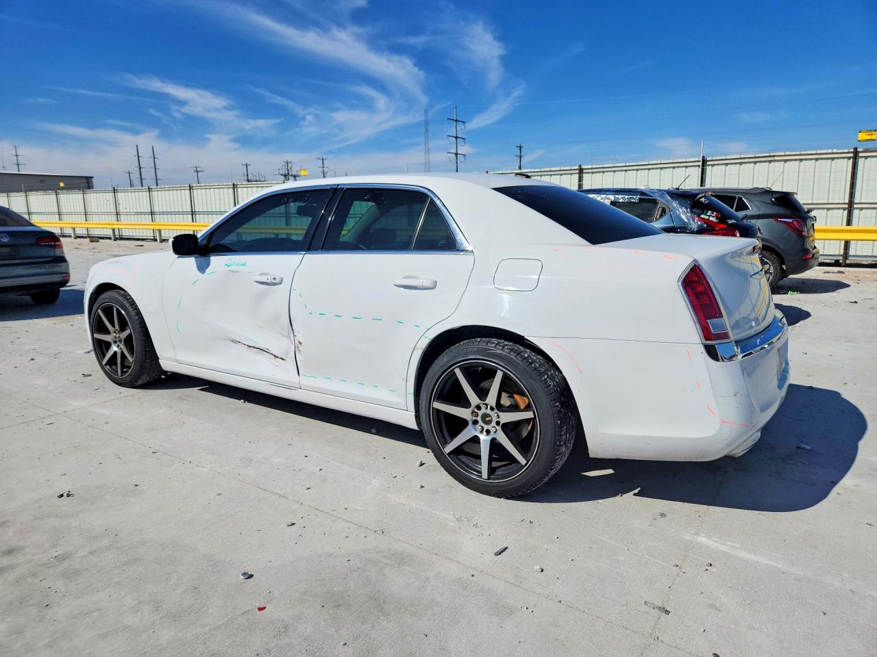2014 CHRYSLER 300 photo 4