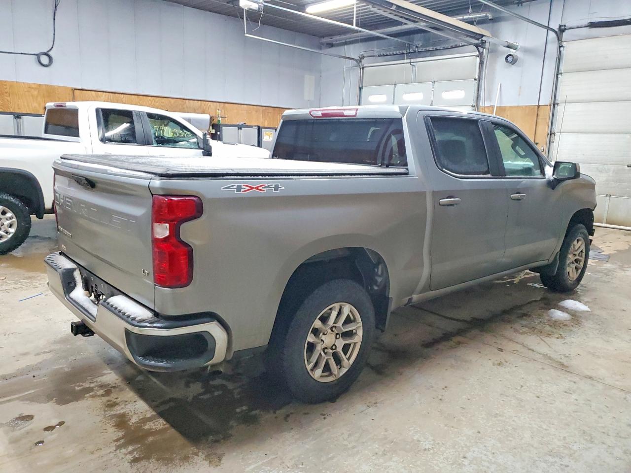 2023 CHEVROLET SILVERADO K1500 LT-L photo 7