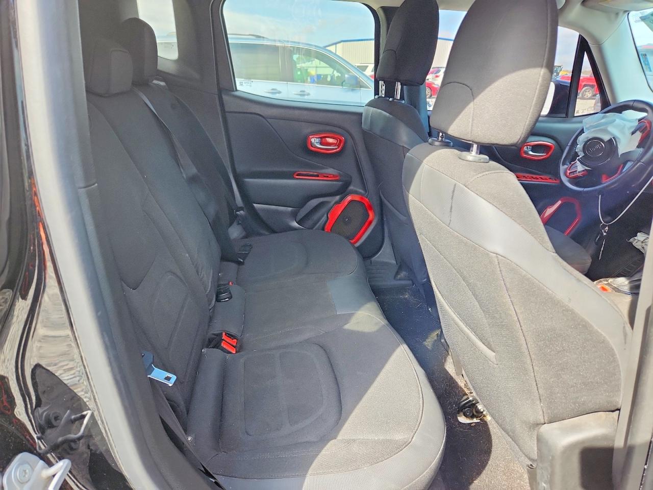2017 JEEP RENEGADE LATITUDE photo 31