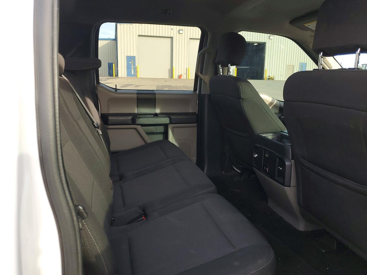 2017 FORD F150 SUPERCREW photo 28