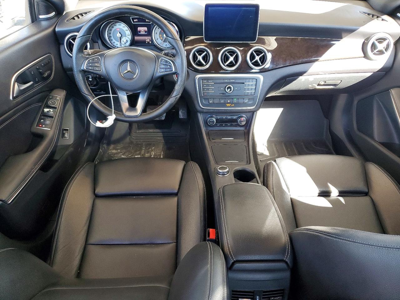 2016 MERCEDES-BENZ CLA 250 4MATIC photo 8