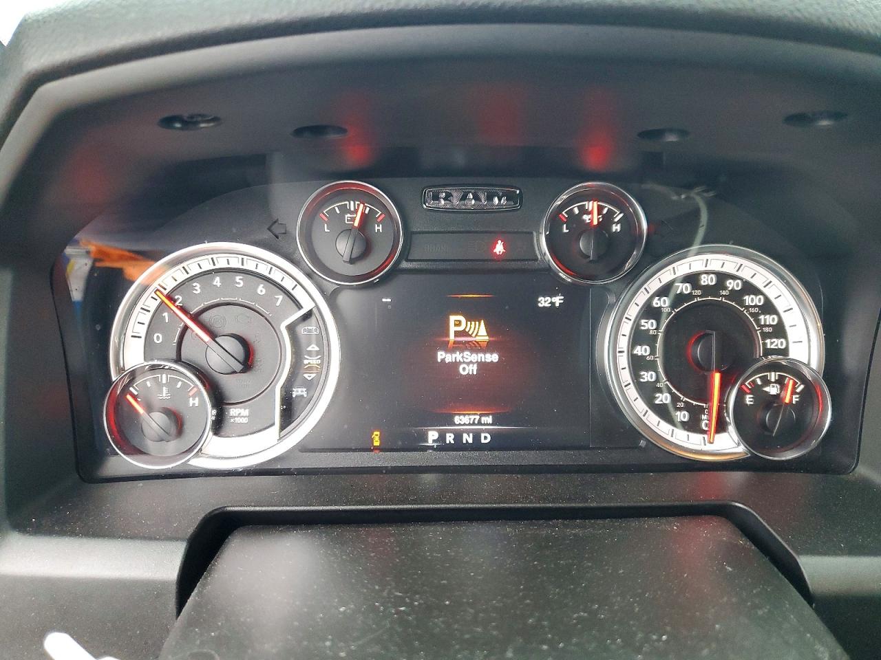 2022 RAM 1500 CLASSIC SLT photo 25
