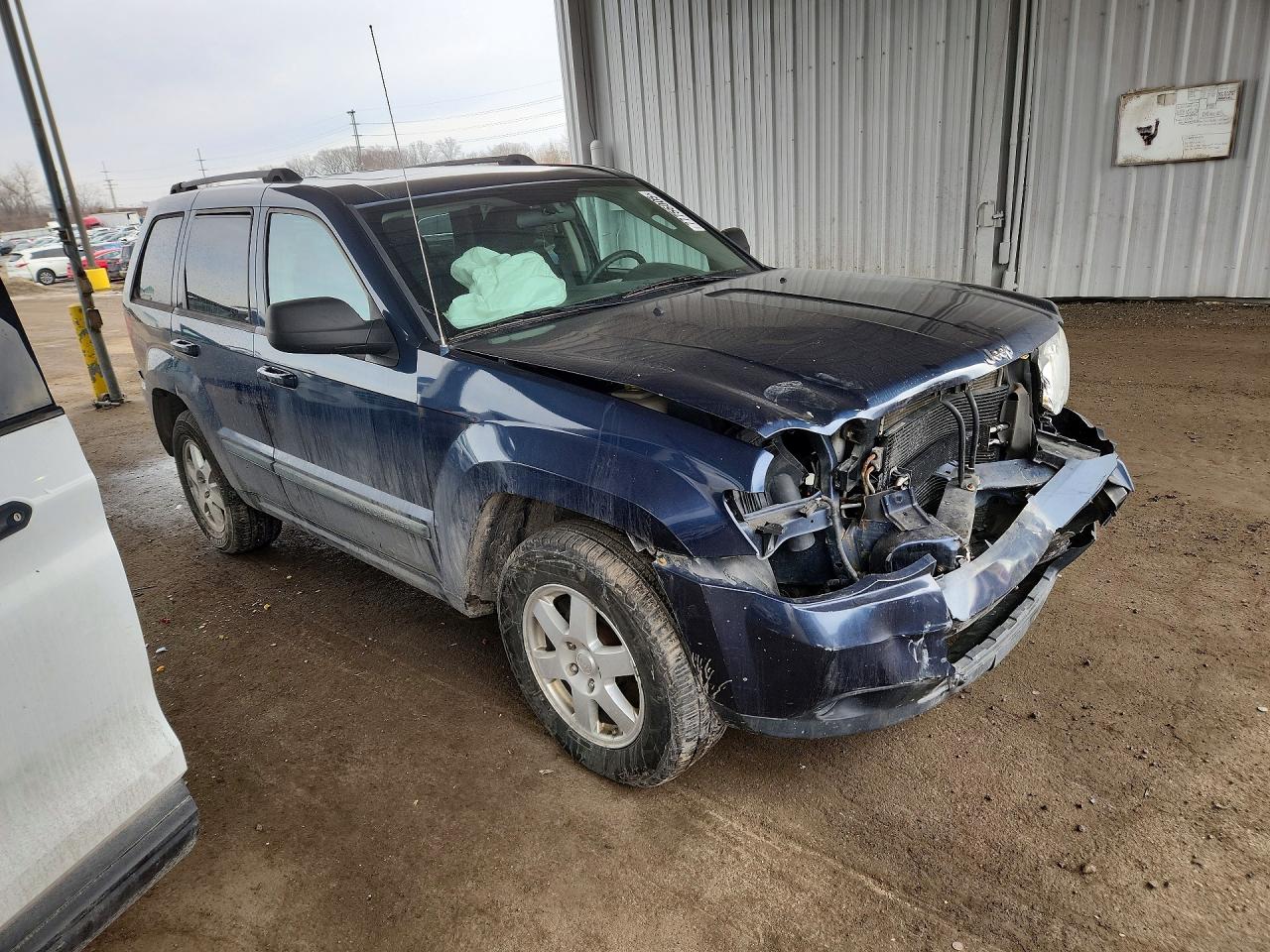 2009 JEEP GRAND CHEROKEE LAREDO photo 4