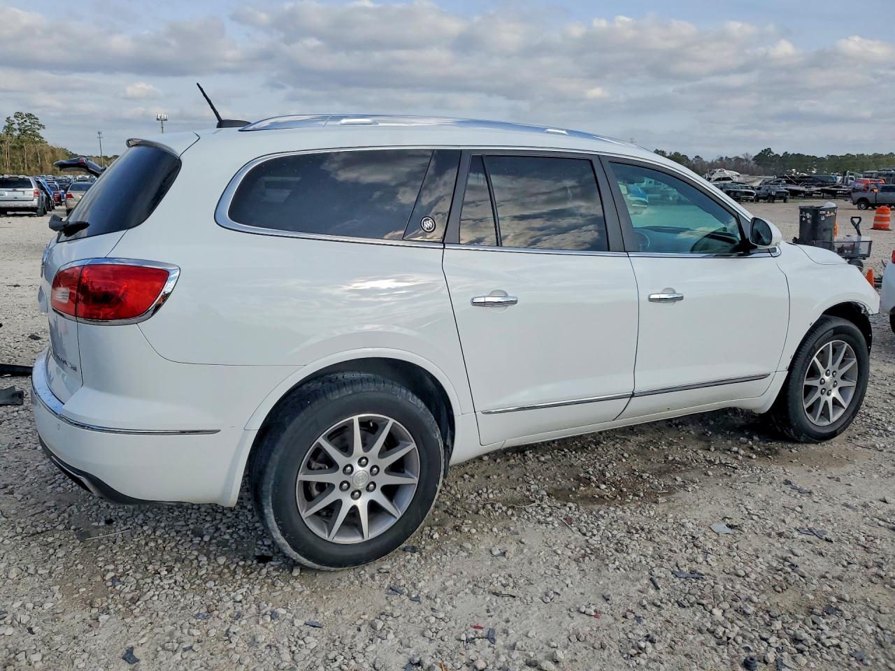 2016 BUICK ENCLAVE photo 5