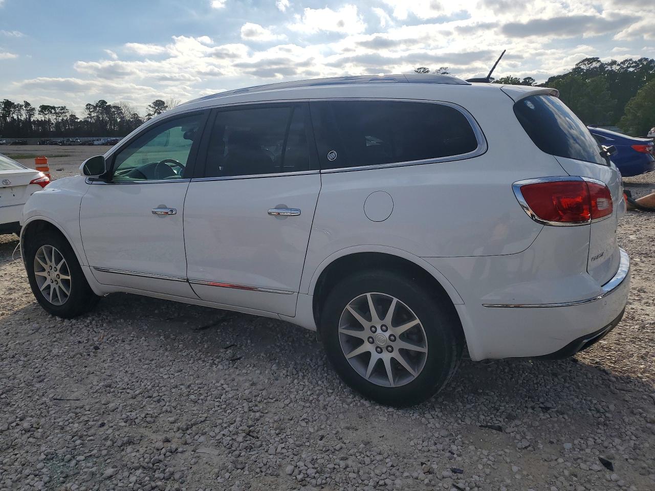 2016 BUICK ENCLAVE photo 3