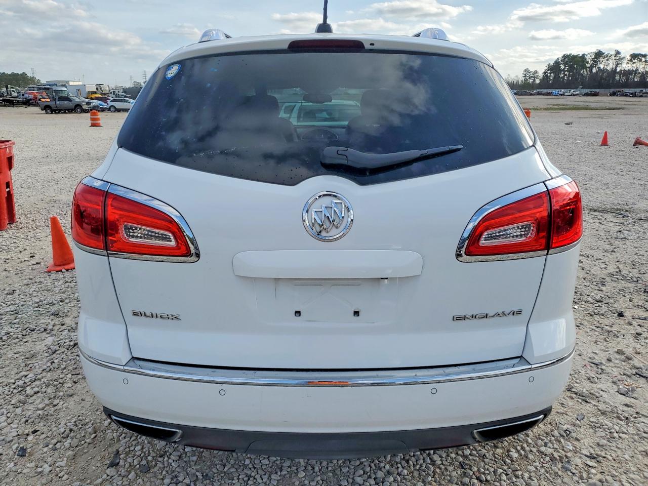 2016 BUICK ENCLAVE photo 11