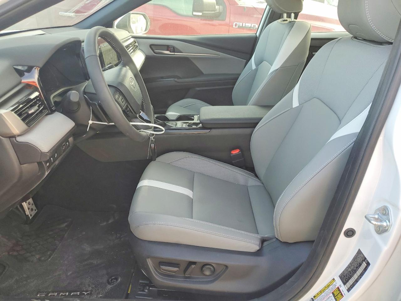 2026 TOYOTA CAMRY XSE photo 19