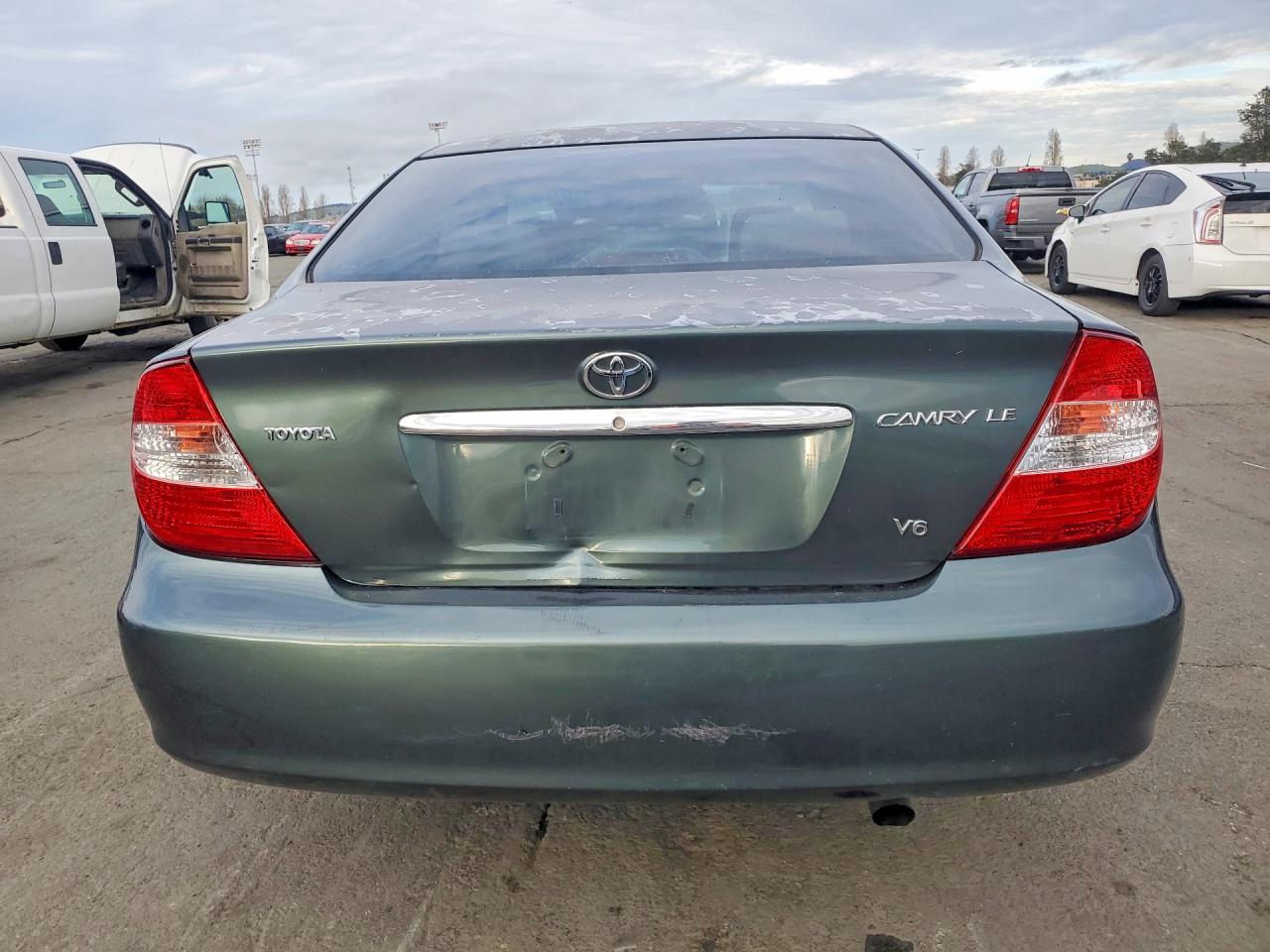2002 TOYOTA CAMRY LE photo 6