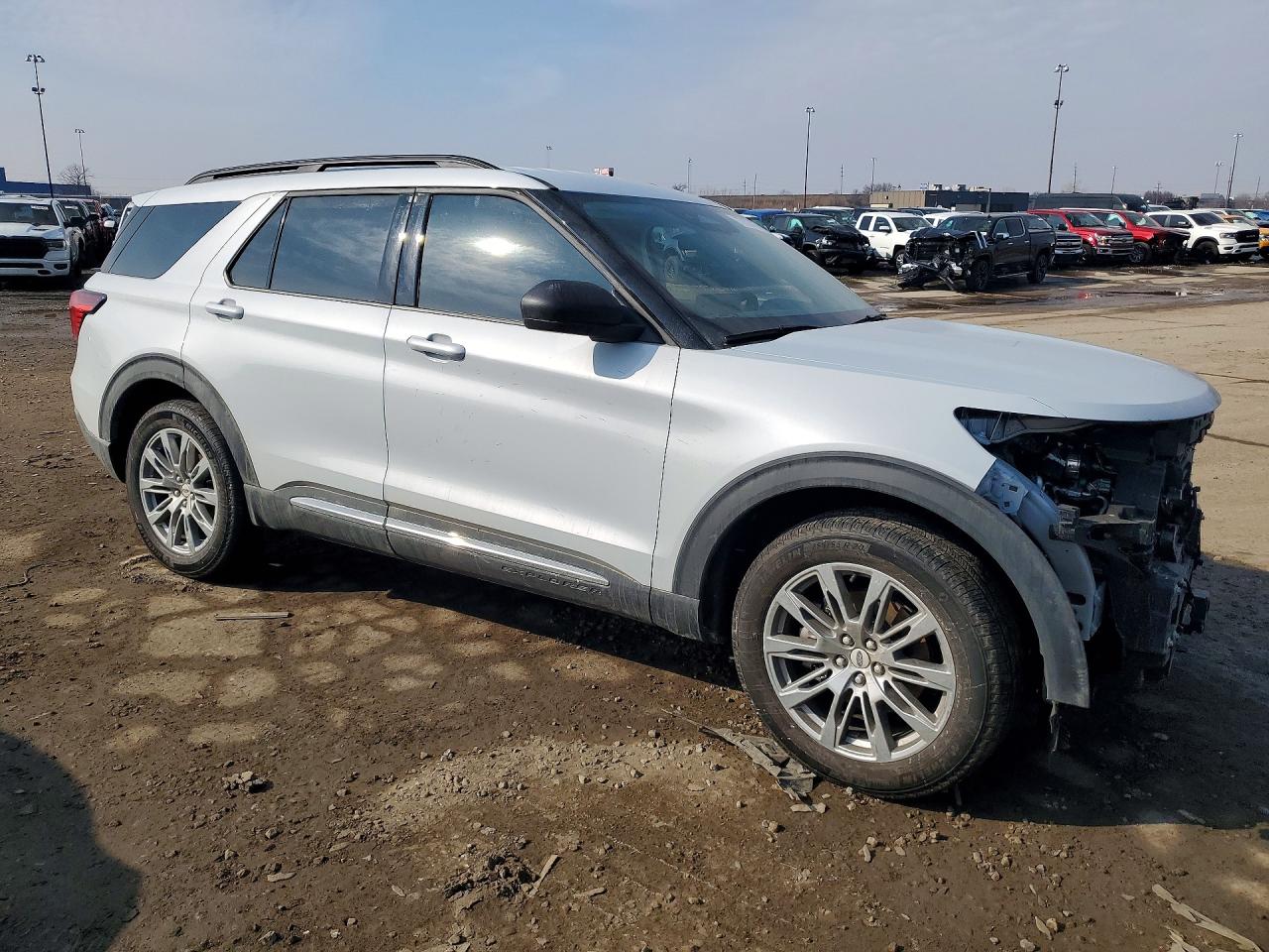 2025 FORD EXPLORER ACTIVE photo 4