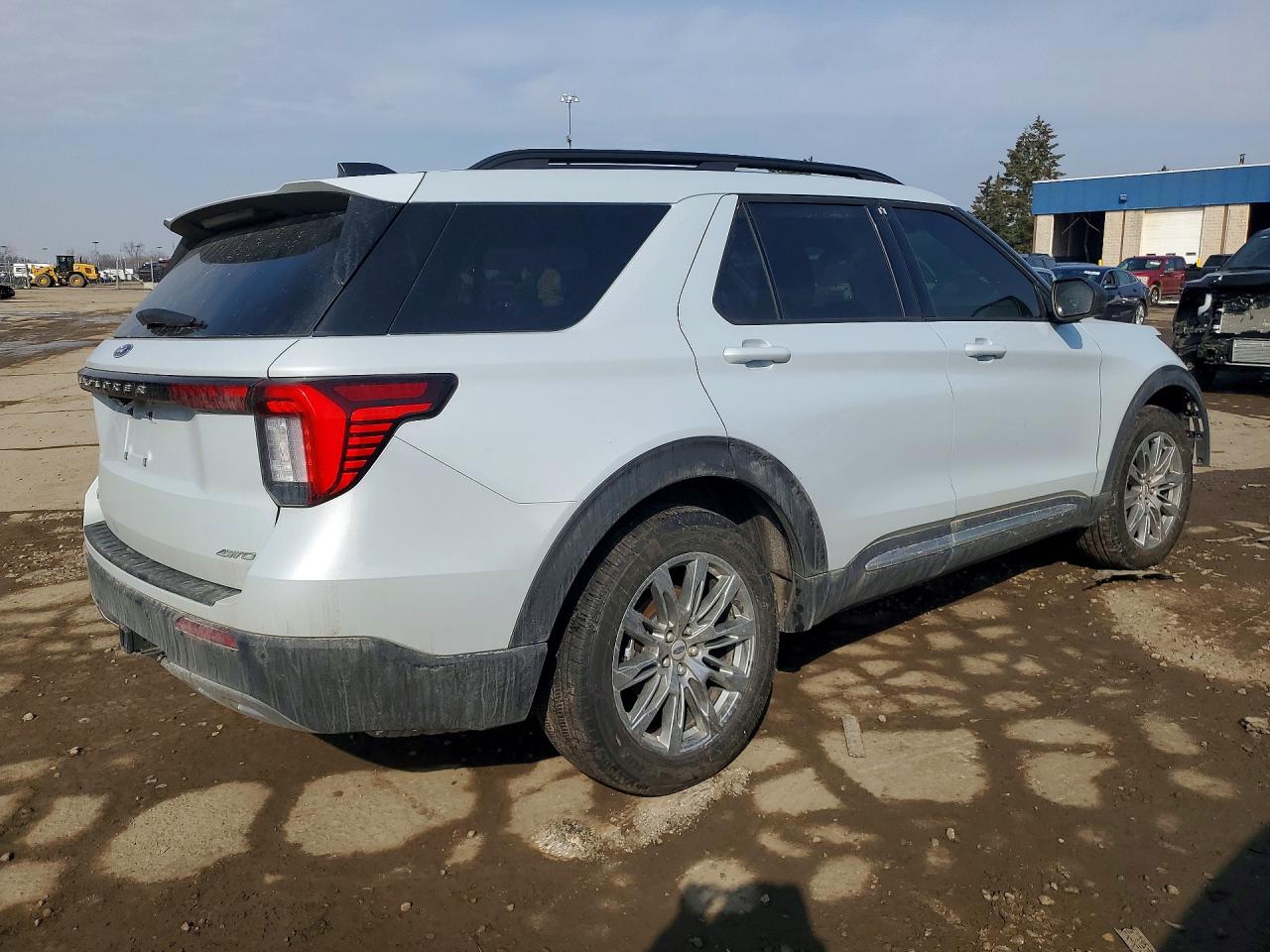 2025 FORD EXPLORER ACTIVE photo 3