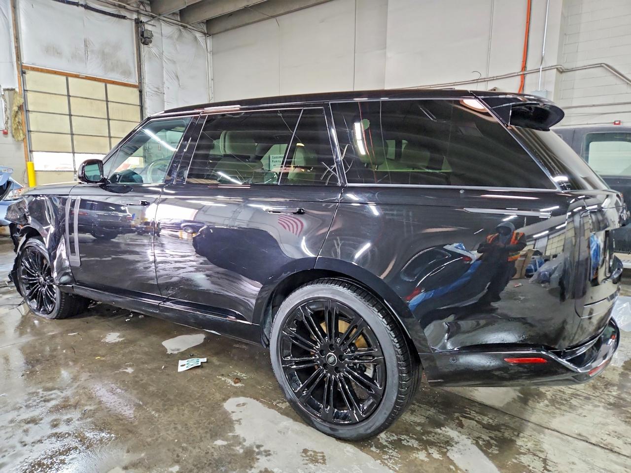 2024 LAND ROVER RANGE ROVER SE photo 2