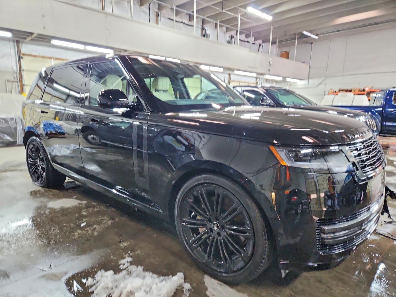 2024 LAND ROVER RANGE ROVER SE photo 4