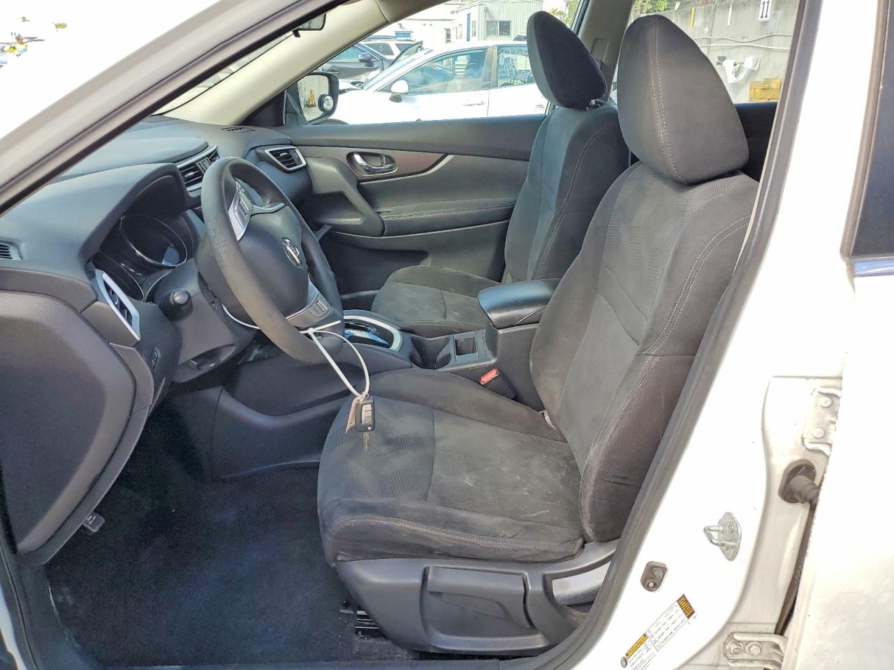 2016 NISSAN ROGUE S photo 13