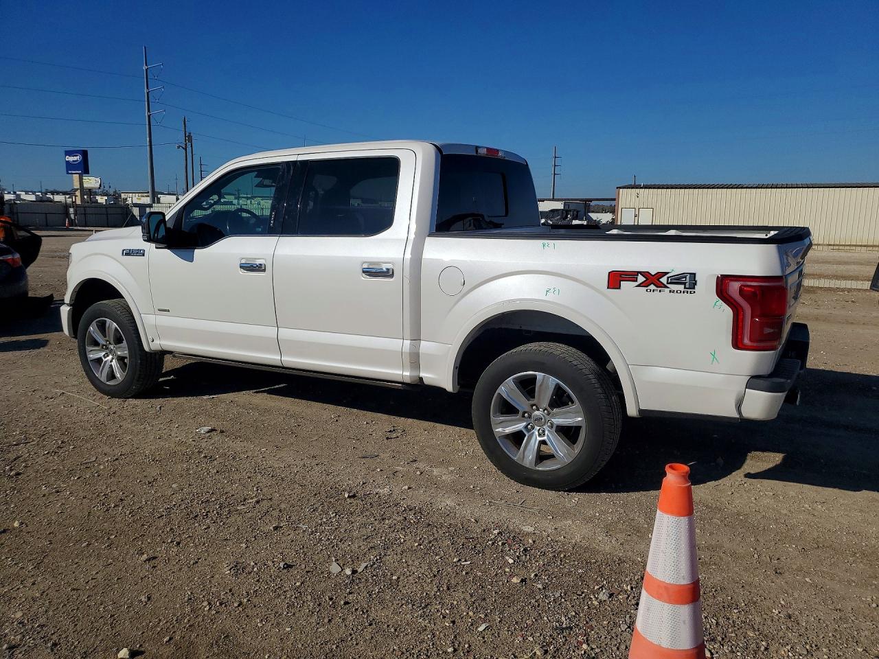 2017 FORD F150 SUPERCREW photo 2