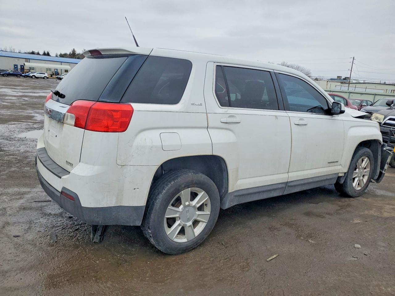 2012 GMC TERRAIN SLE photo 5