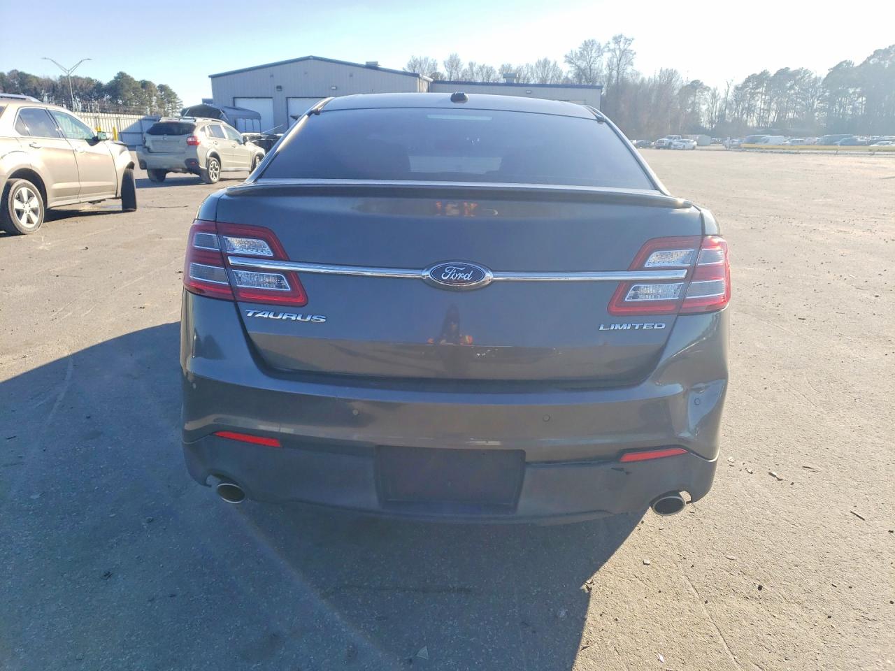 2015 FORD TAURUS LIMITED photo 11