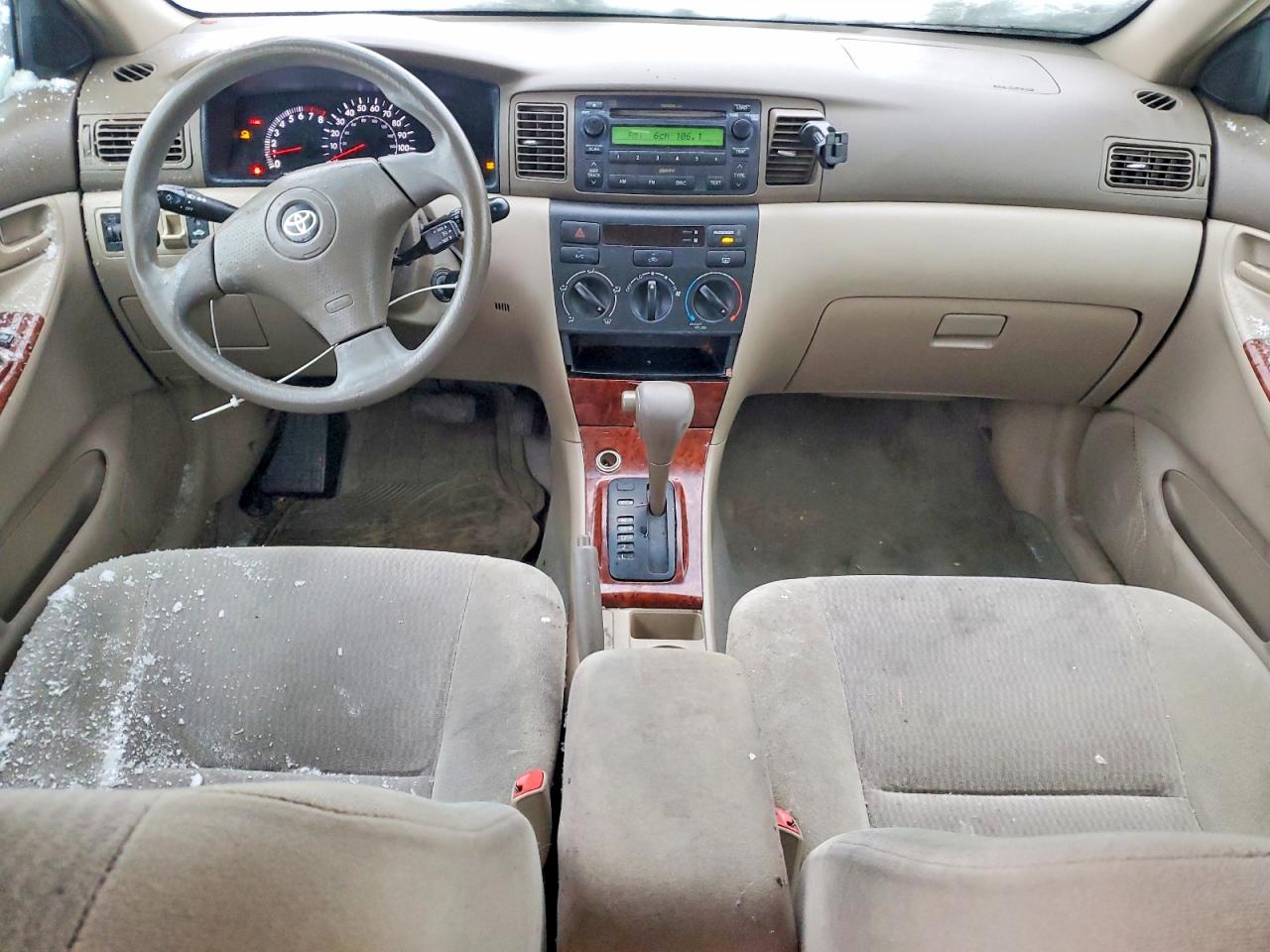 2006 TOYOTA COROLLA LE photo 8