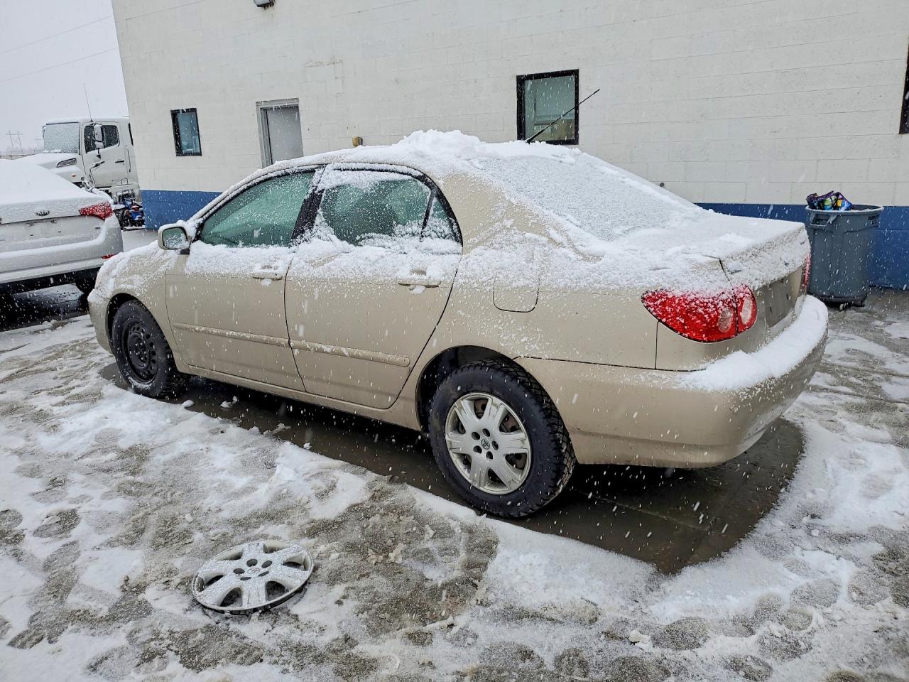 2006 TOYOTA COROLLA LE photo 2