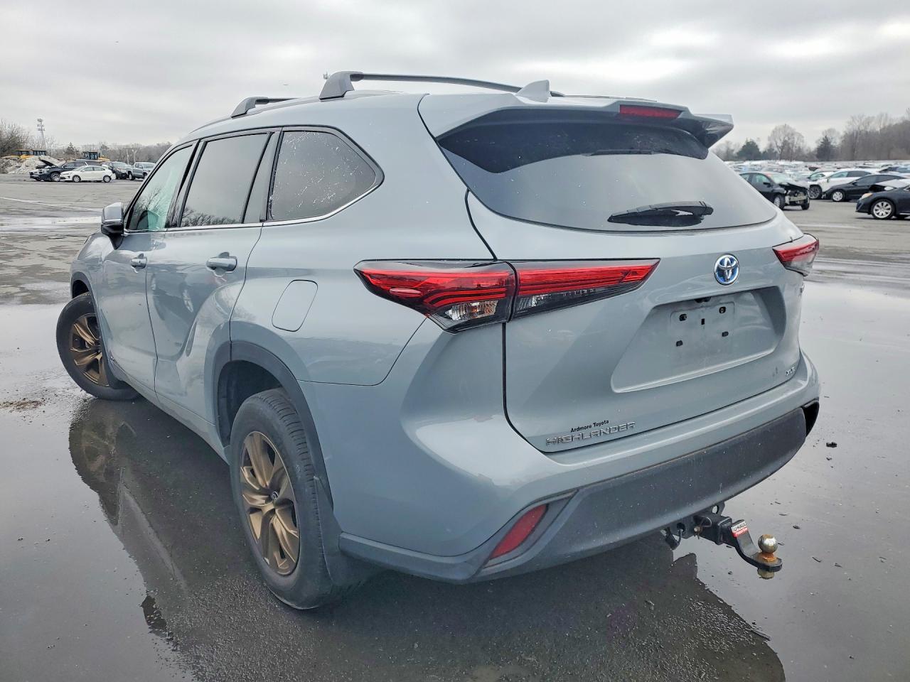 2022 TOYOTA HIGHLANDER HYBRID XLE photo 2