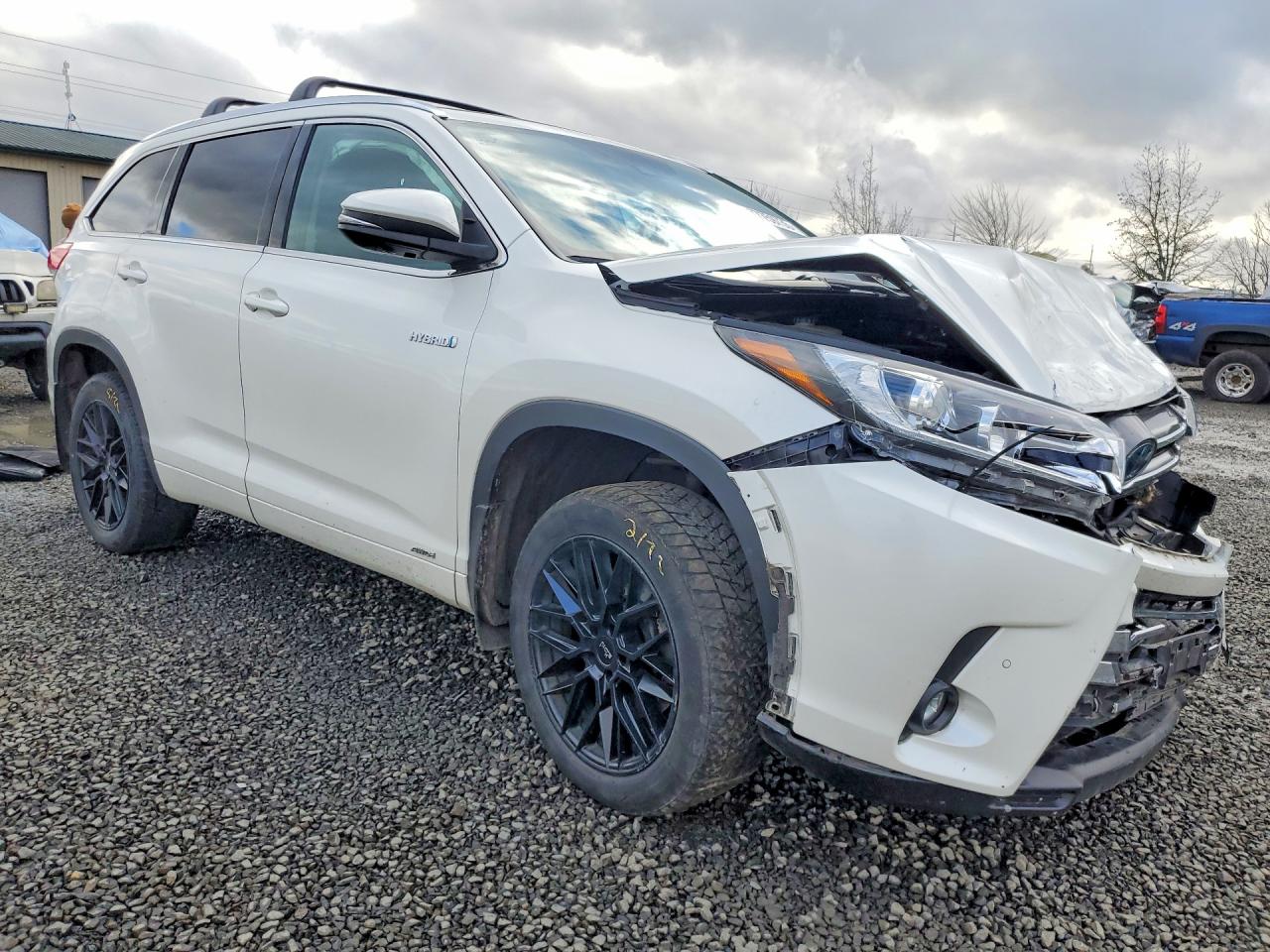 2019 TOYOTA HIGHLANDER HYBRID LIMITED PLATINUM photo 4
