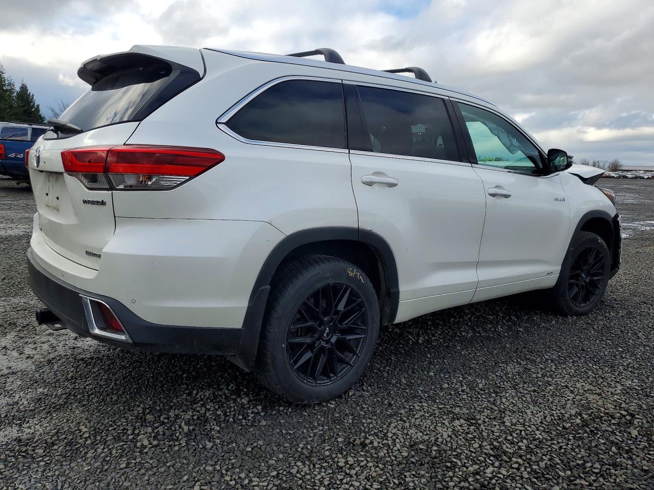 2019 TOYOTA HIGHLANDER HYBRID LIMITED PLATINUM photo 3