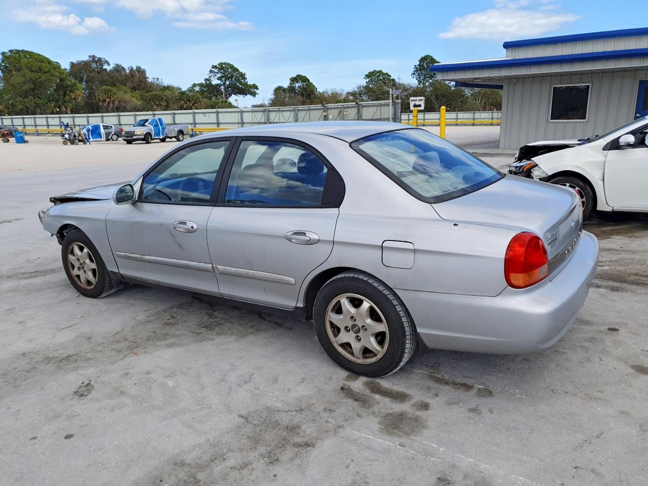 2001 HYUNDAI SONATA GLS photo 3
