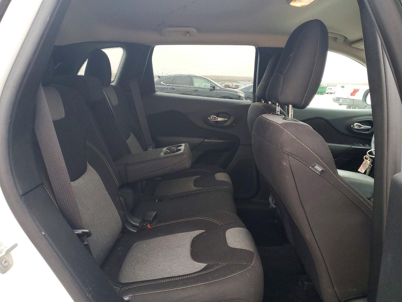 2016 JEEP CHEROKEE SPORT photo 10