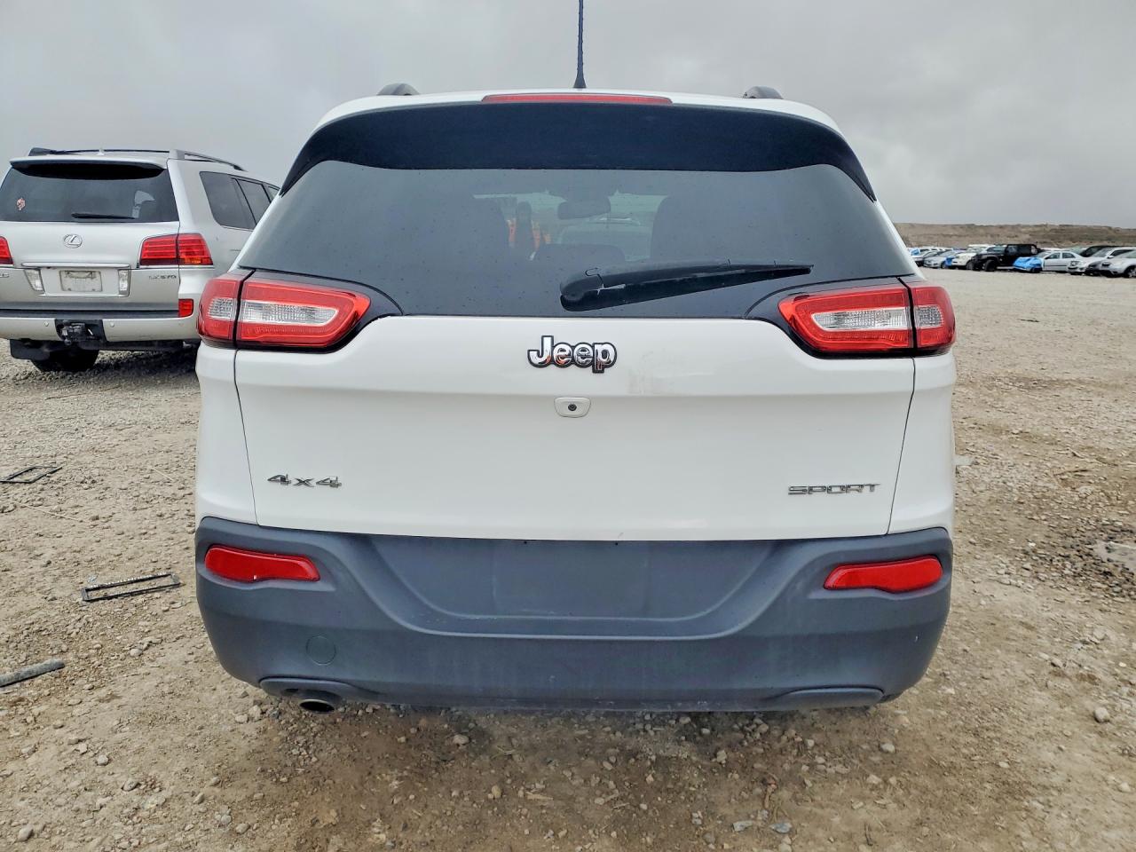 2016 JEEP CHEROKEE SPORT photo 6