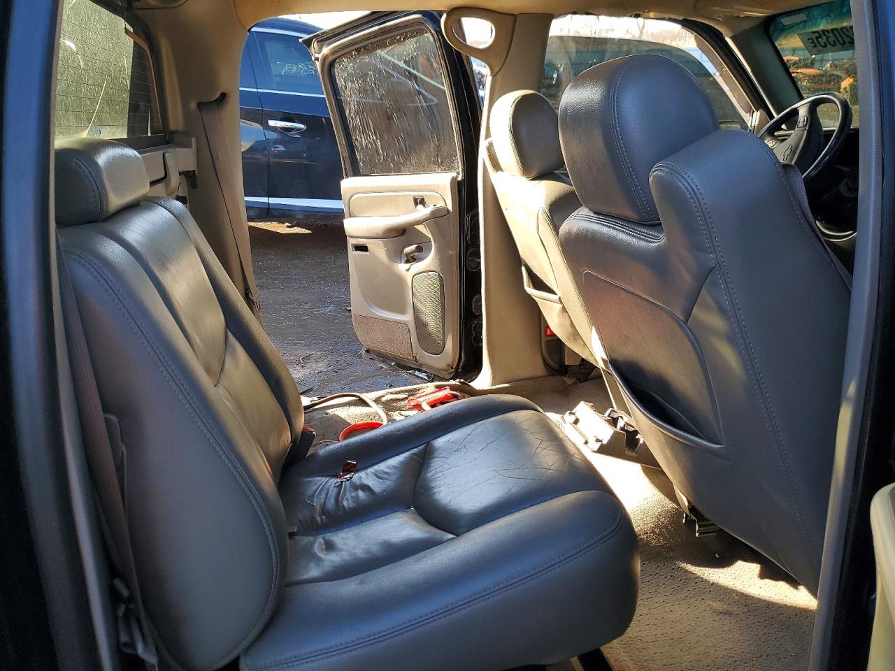 2005 CHEVROLET AVALANCHE K1500 photo 10