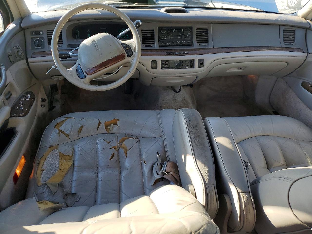 1995 LINCOLN TOWN CAR EXECUTIVE photo 8