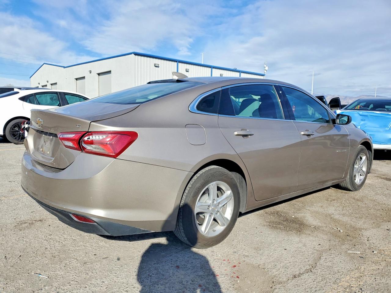 2022 CHEVROLET MALIBU LT photo 5