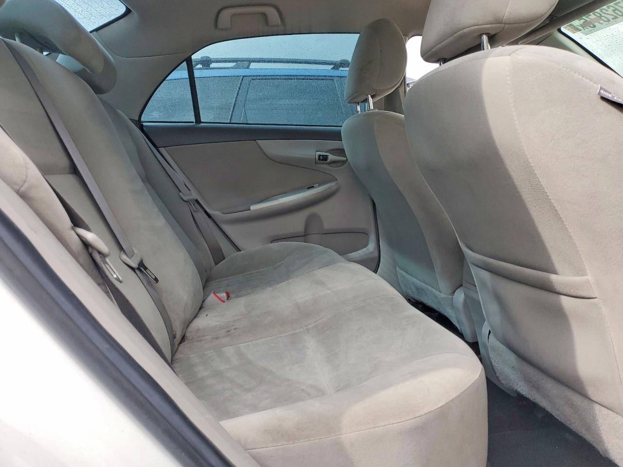 2011 TOYOTA COROLLA BASE photo 28