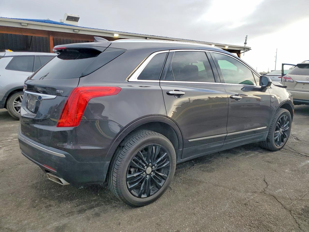 2017 CADILLAC XT5 PREMIUM LUXURY photo 3