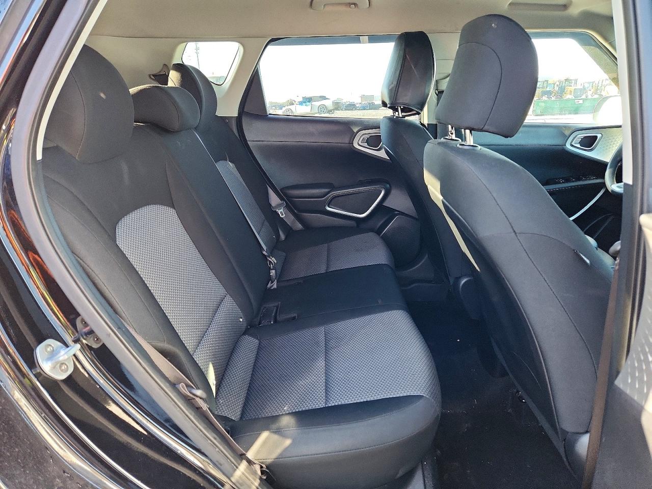 2020 KIA SOUL LX photo 21