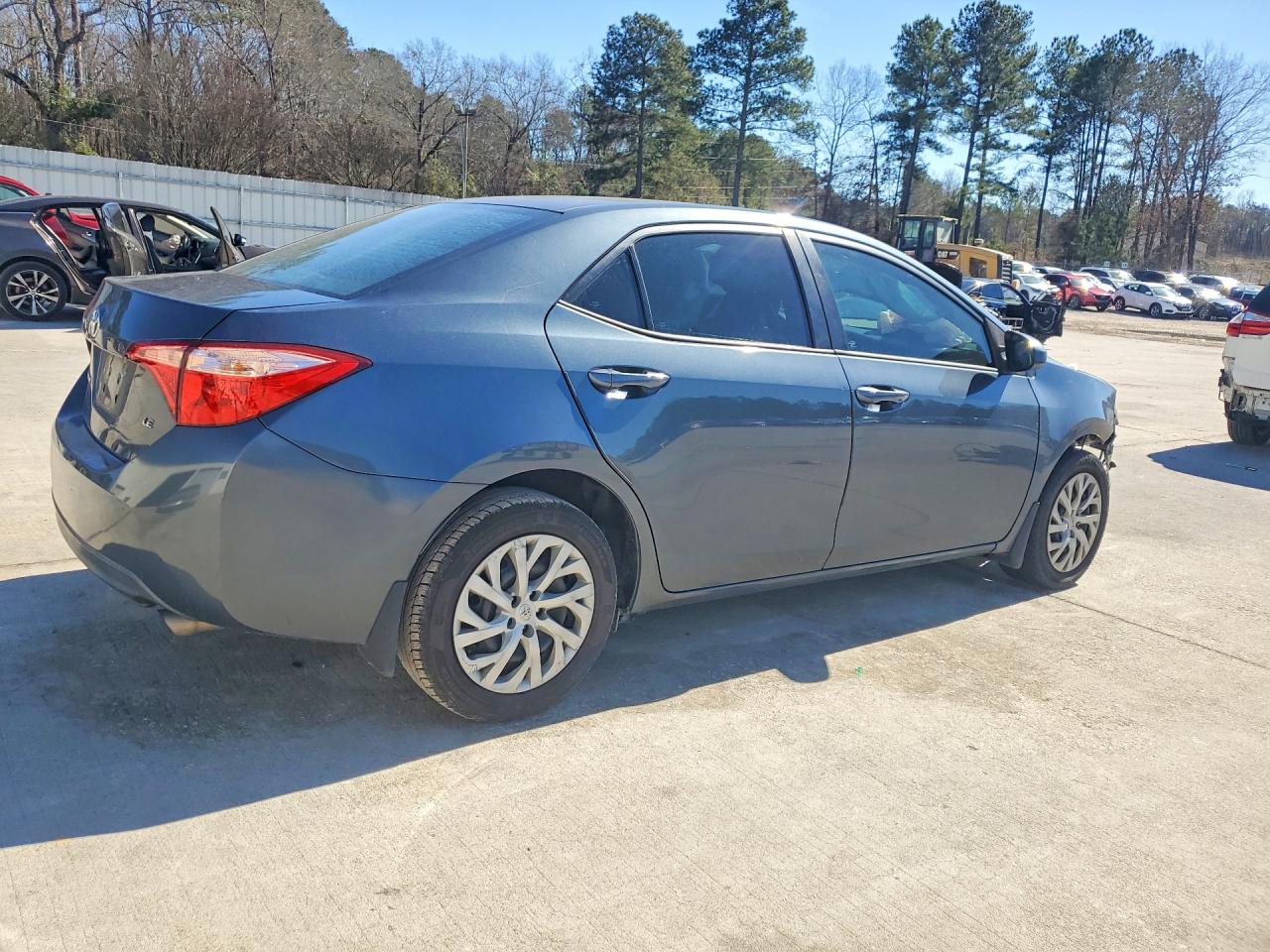 2017 TOYOTA COROLLA L photo 3