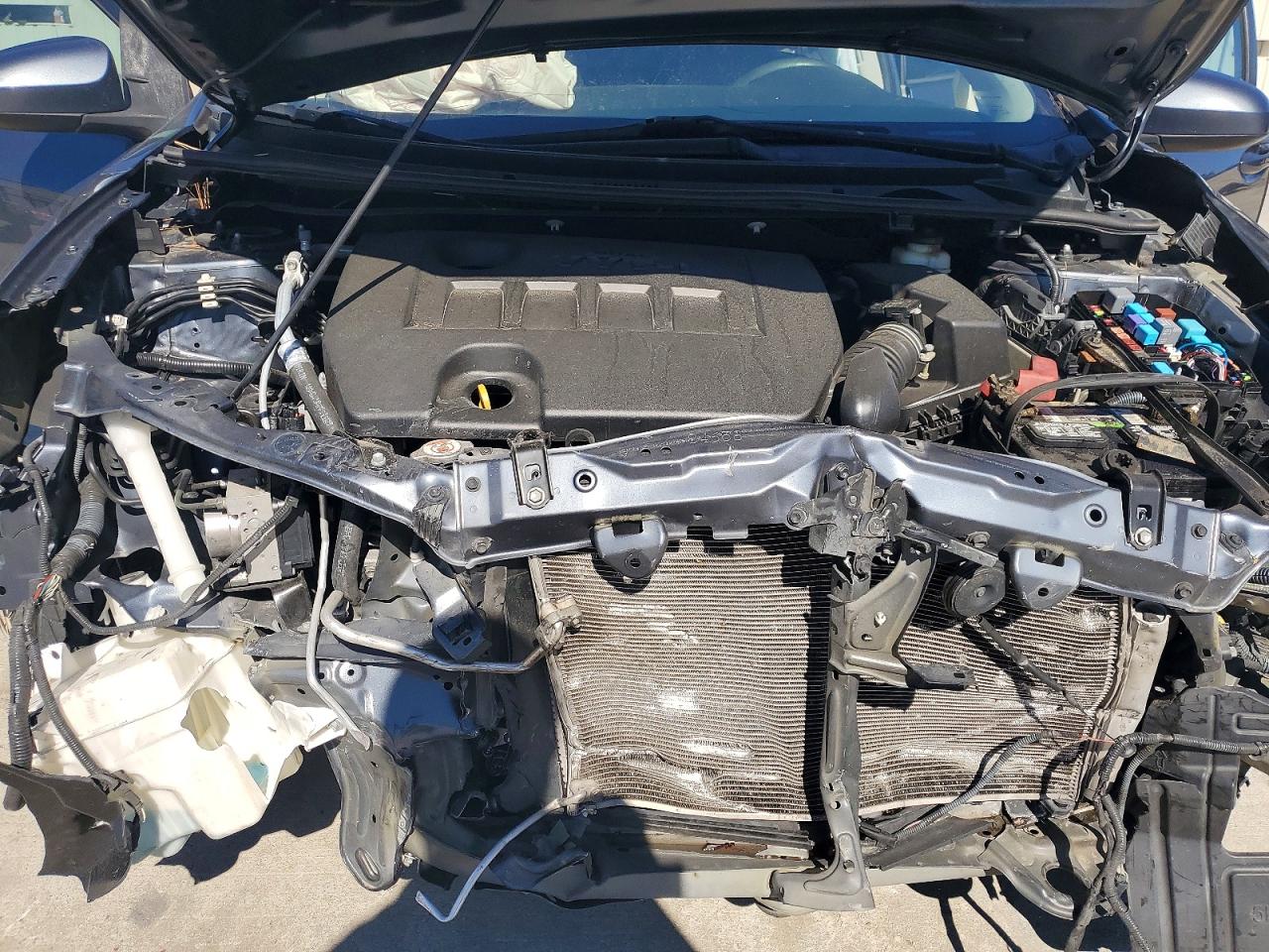 2017 TOYOTA COROLLA L photo 11