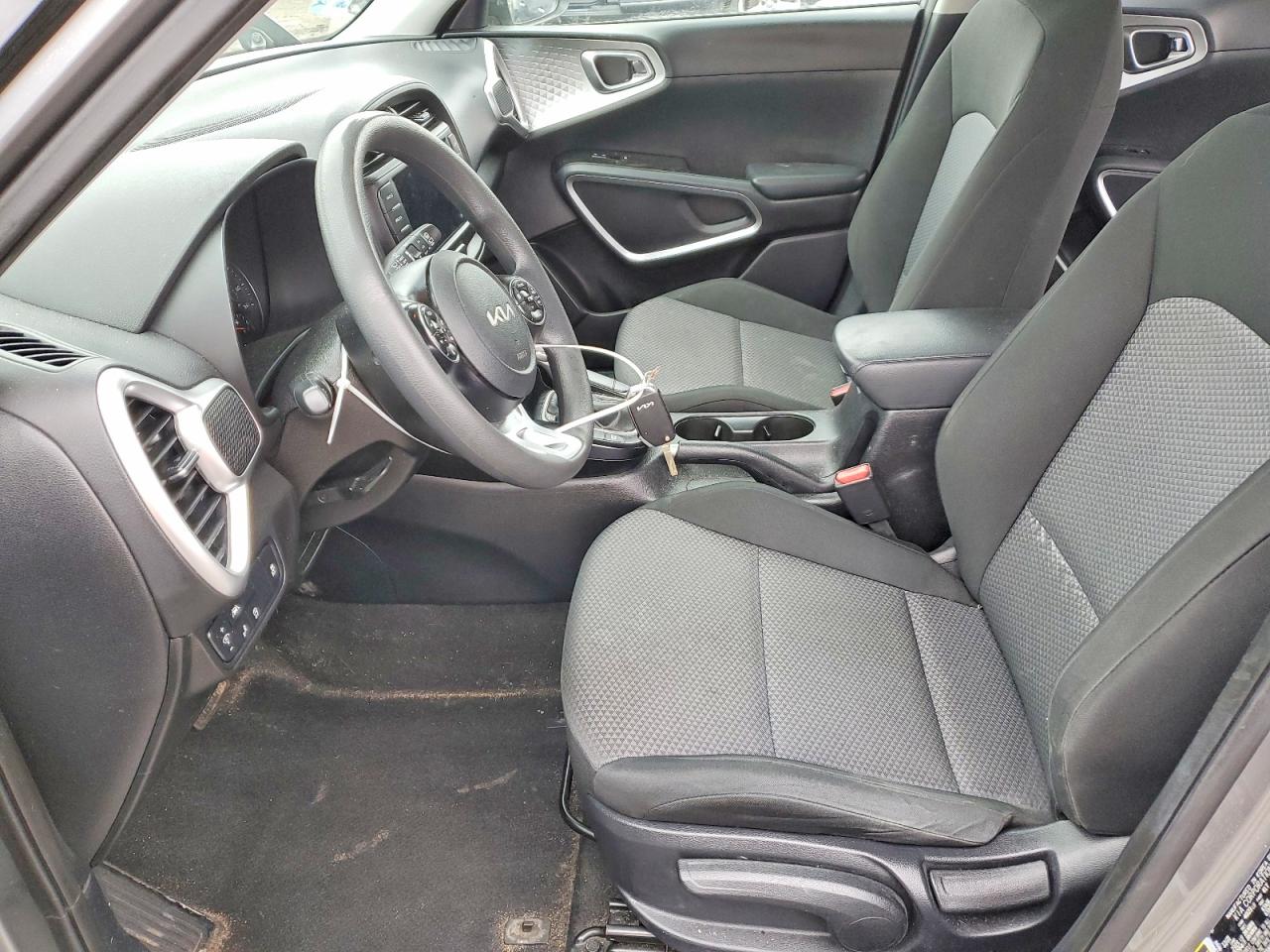 2022 KIA SOUL LX photo 7