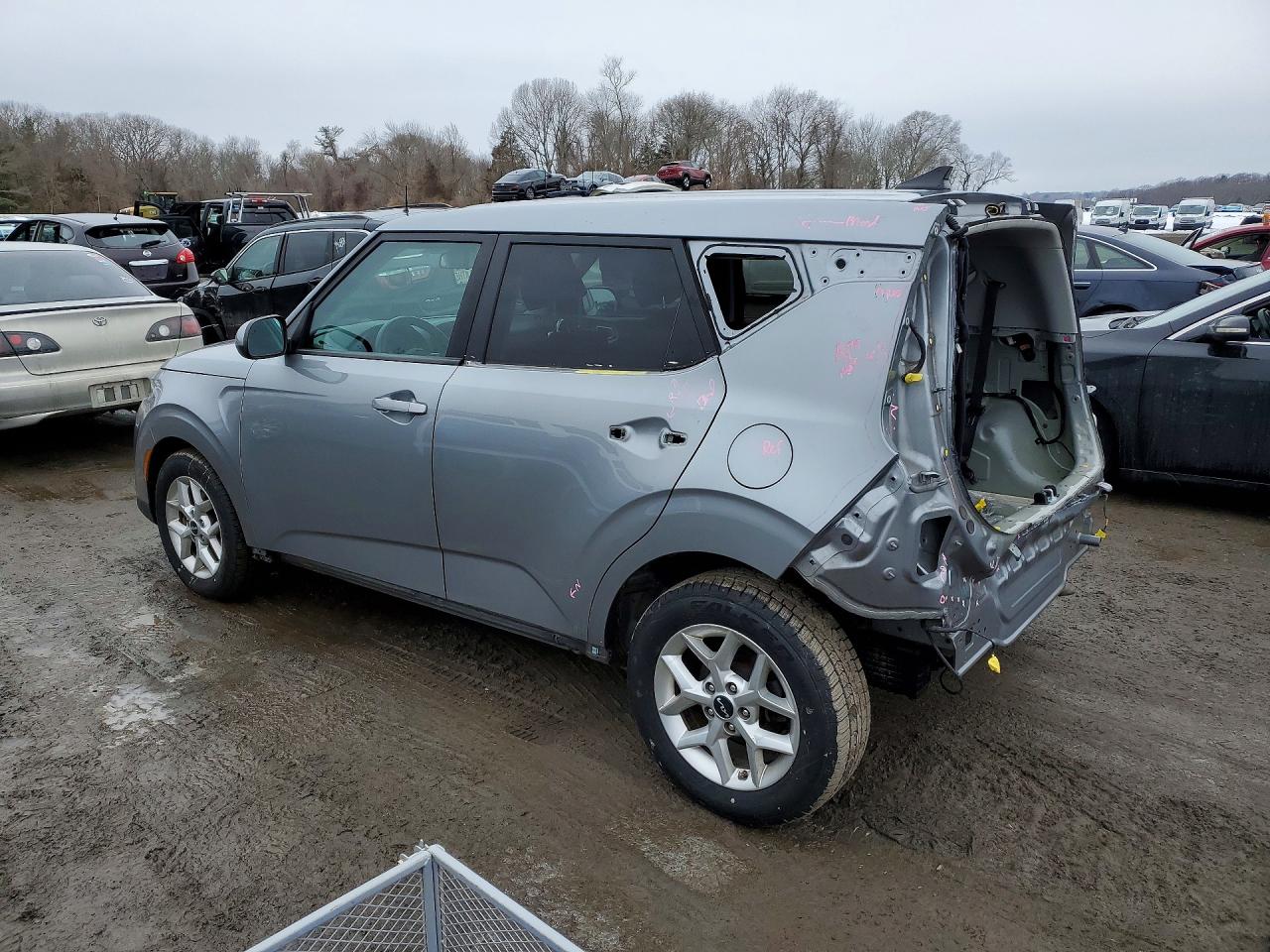 2022 KIA SOUL LX photo 2